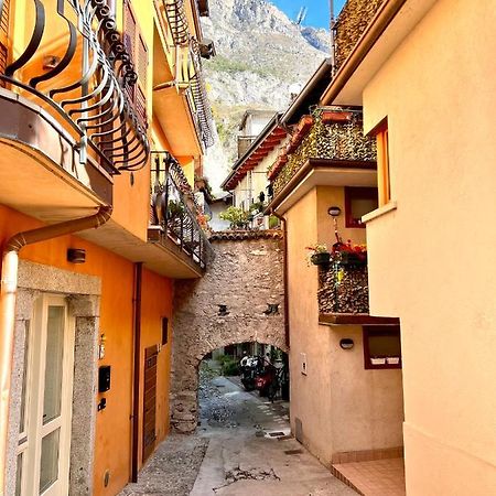 Appartamento Limone Downtown Limone sul Garda Esterno foto